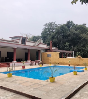 maharaja kothi resort bandhavgarh