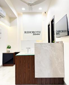 rehoboth signature luxury stay