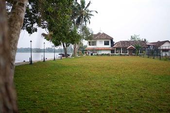 vedic village retreat alleppey
