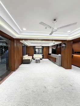 Bharat Inn Hotel And Restaurant,,3 star