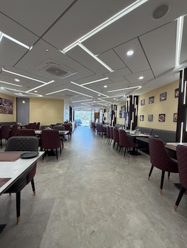 bharat inn hotel and restaurant