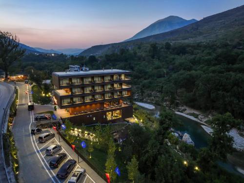 hotel uji ftohte tepelene