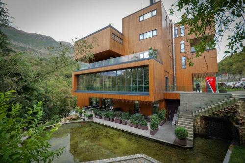 hotel uji ftohte tepelene