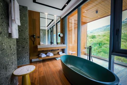 hotel uji ftohte tepelene