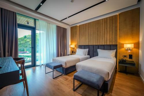 hotel uji ftohte tepelene