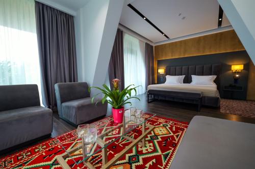 Hotel Uji Ftohte Tepelene,,4 star