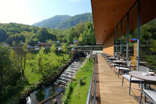 hotel uji ftohte tepelene