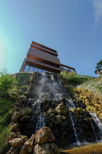 hotel uji ftohte tepelene