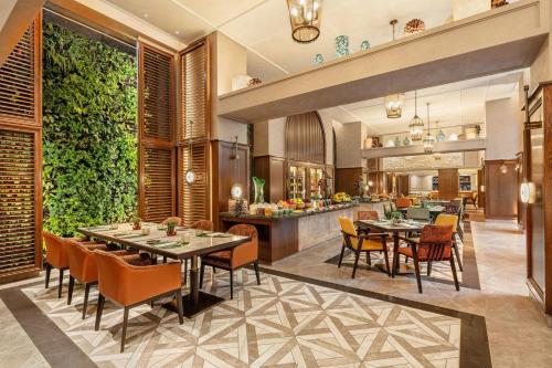 renaissance goa hotel