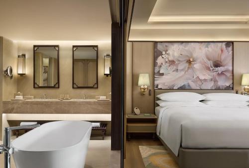 renaissance goa hotel