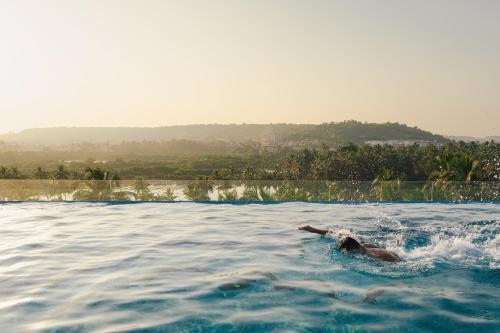renaissance goa hotel