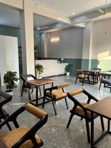 casa garden low aqi hill view stay for peace