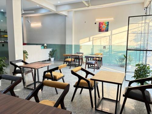 casa garden low aqi hill view stay for peace