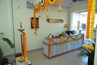 swarna deluxe lodge