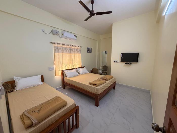 swarna deluxe lodge