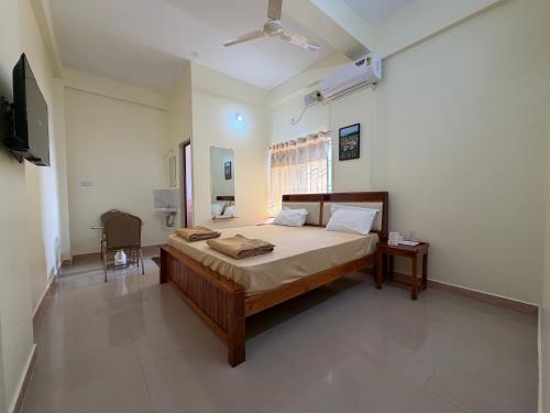 swarna deluxe lodge