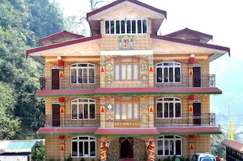 The Fortuna Hotel Lachen By Baizus,,2 star