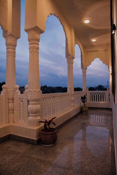 uday horizon resort