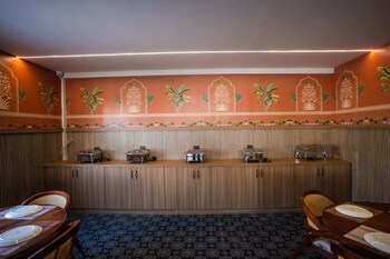 hotel indiana hitech city