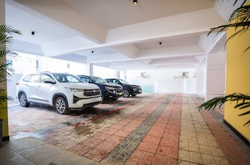 hotel indiana hitech city