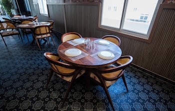 hotel indiana hitech city