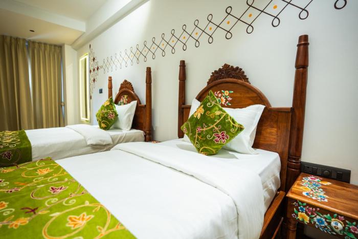hotel indiana hitech city