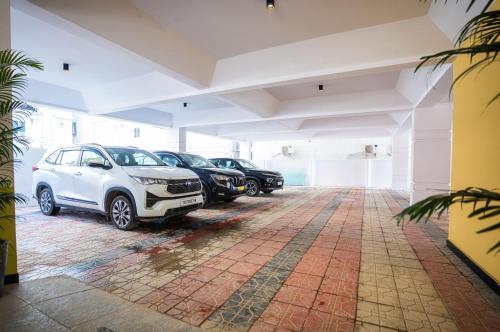 hotel indiana hitech city