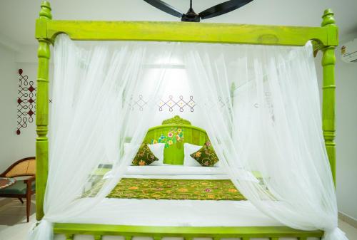 hotel indiana hitech city