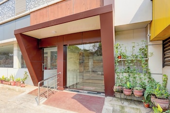 hotel mini escape perungalathur