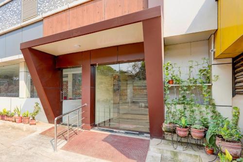 hotel mini escape perungalathur