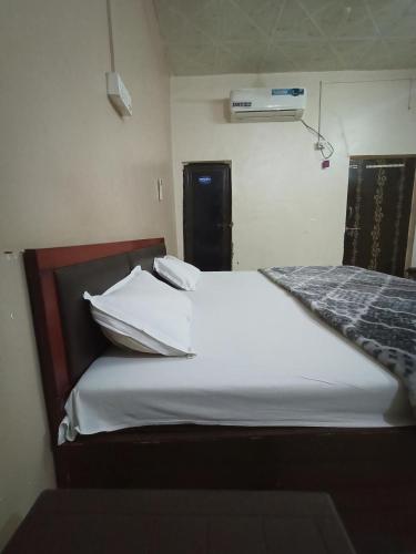 brajrani hotel