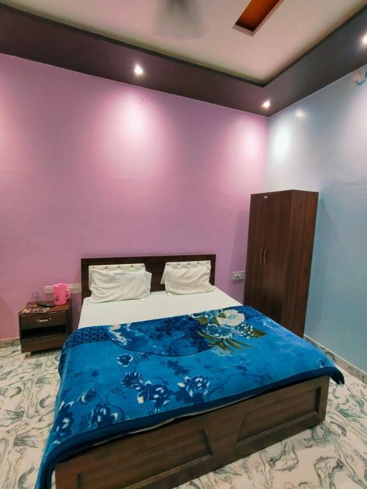 kaka paying guest house