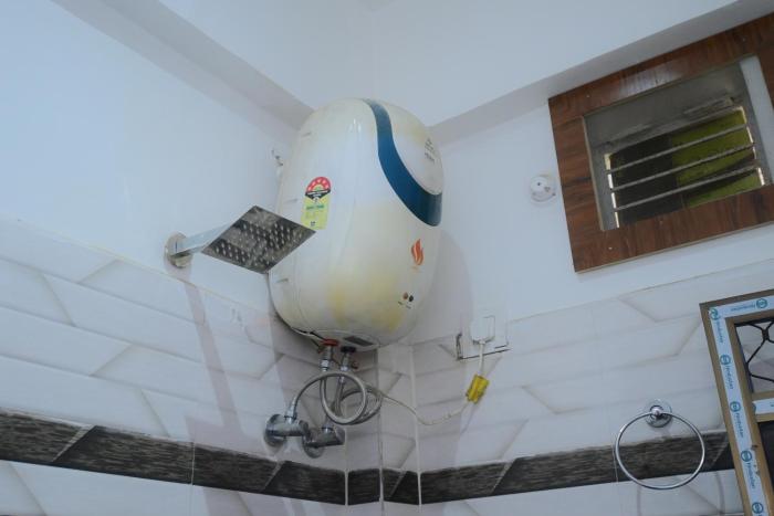 kaka paying guest house