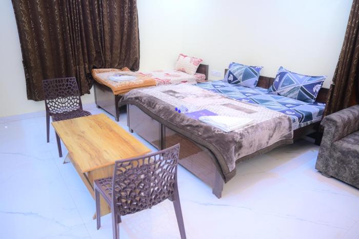 kaka paying guest house