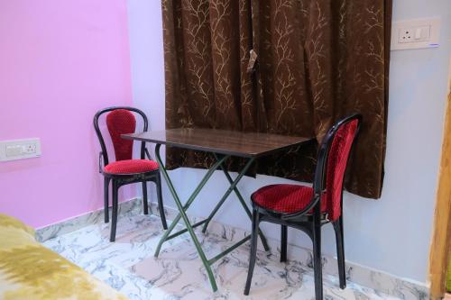 kaka paying guest house