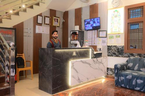 kaka paying guest house