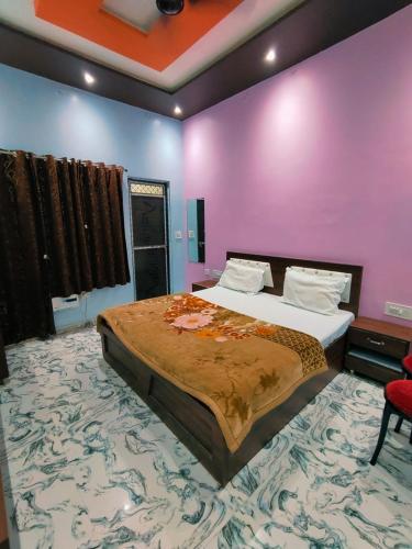 kaka paying guest house