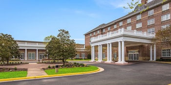 hilton garden inn suffolk riverfront