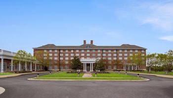 hilton garden inn suffolk riverfront