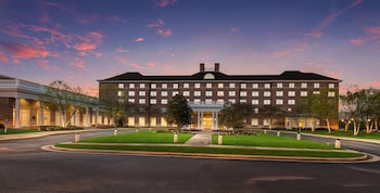 hilton garden inn suffolk riverfront