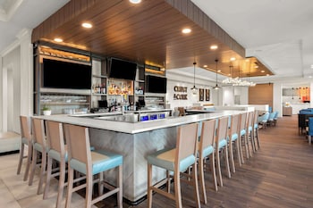 hilton garden inn suffolk riverfront