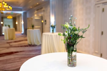 hilton garden inn suffolk riverfront