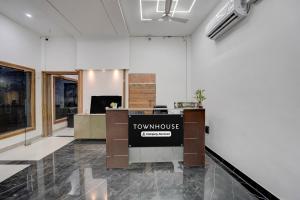 super townhouse awleshpur crossway varanasi formerly ganga vatika