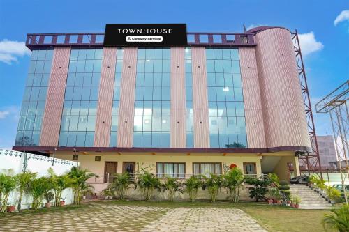 Super Townhouse Awleshpur Crossway Varanasi Formerly Ganga Vatika,,4 star