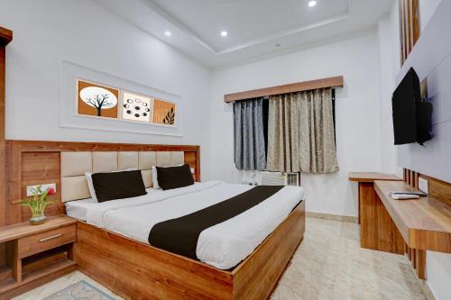 Super Townhouse Awleshpur Crossway Varanasi Formerly Ganga Vatika,,4 star