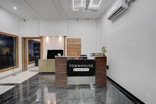 Super Townhouse Awleshpur Crossway Varanasi Formerly Ganga Vatika,,4 star