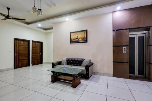 collection o ambedkar chowk formerly hotel paras inn