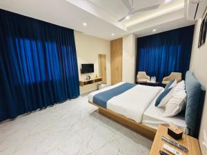 mg plaza hotel