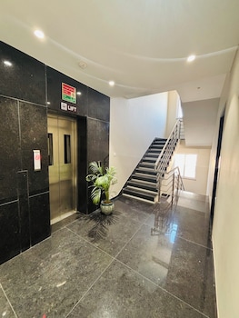 mg plaza hotel