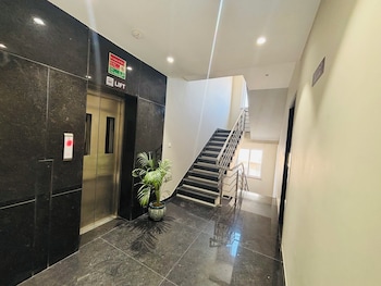 mg plaza hotel